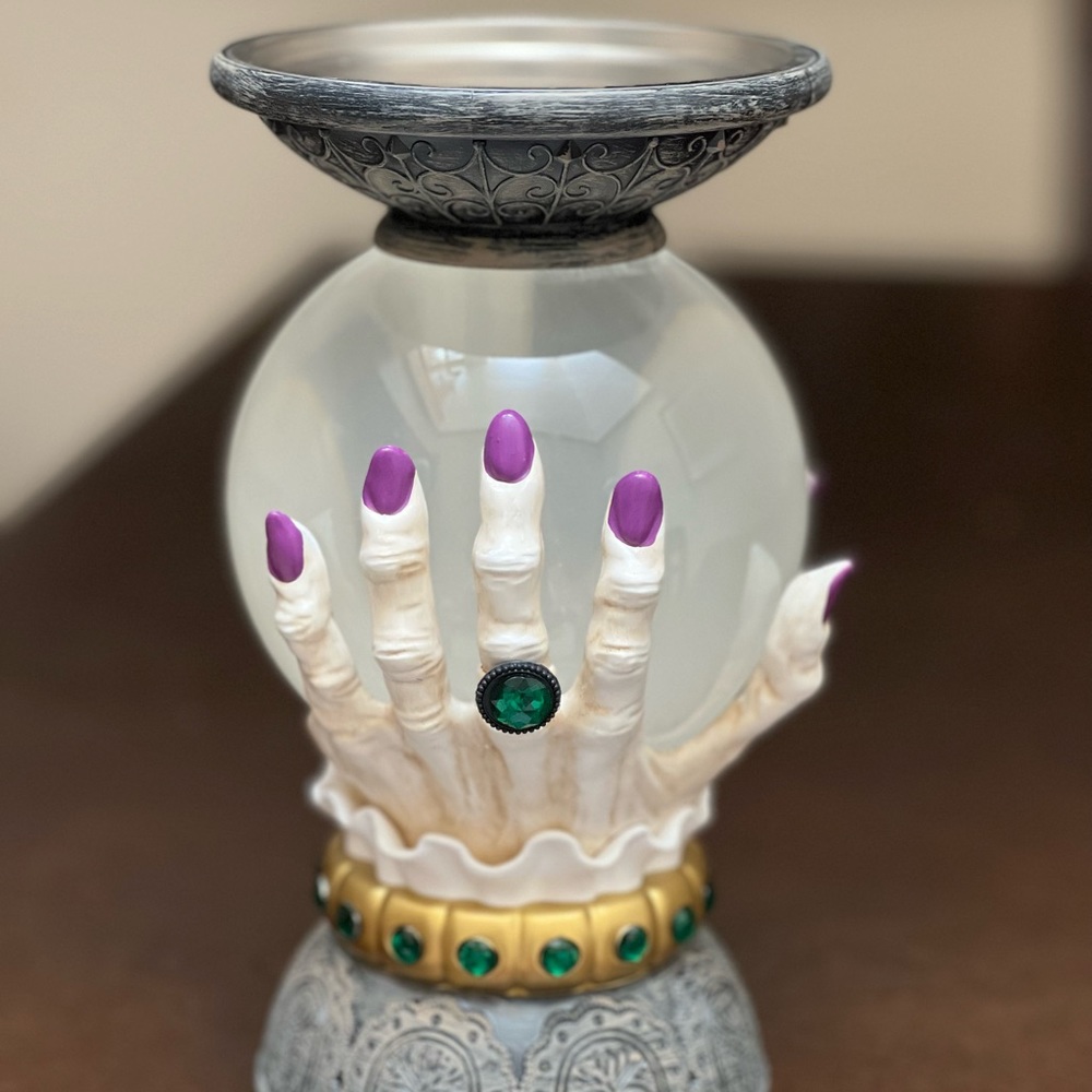 Bath & Body Works Fortune Teller Water Globe Color-Changing glow & movement